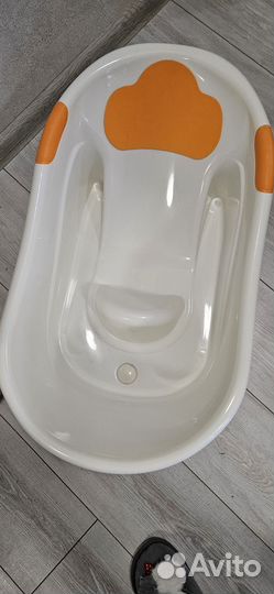 Ванночка для купания с горкой