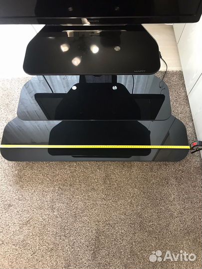 Стеклянная тумба под тв с кронштейном