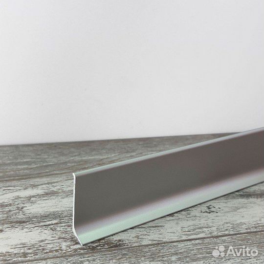 Алюминиевый плинтус с каб-каналом анодирован. 3 м