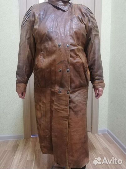 Женский кожаный плащ
