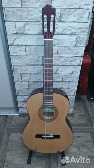Классическая гитара 4/4