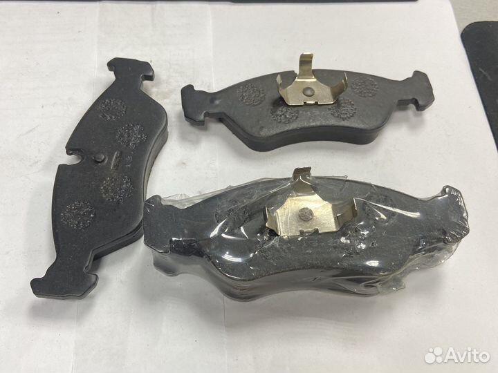 Nexia espero ascona C vectra a/b передние колодки