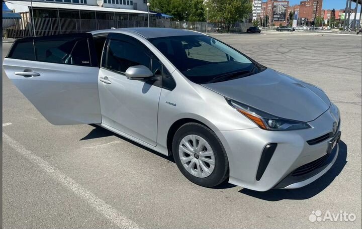 Аренда машины под такси toyota prius