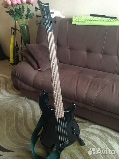 Бас гитара dean 5 струн