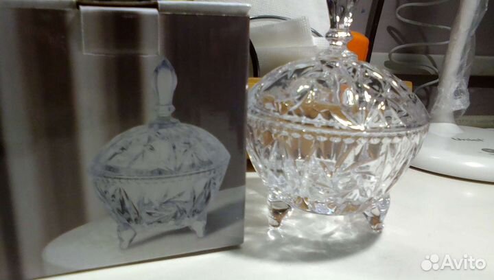 Икорница на ножках