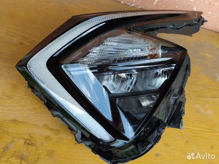 Передняя левая фара kia sportage 5