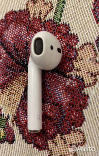 AirPods 1 (A1523) оригинал. Правый