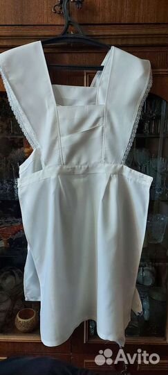 Белый школьный фартук