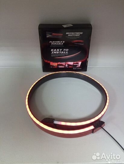 Лип спойлер со стоп сигналом универсальный Новый