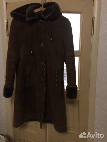 Дубленка женская с капюшоном