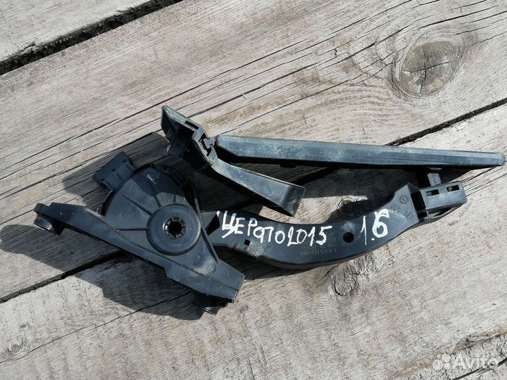 Педаль газа kia cerato 3 2015г