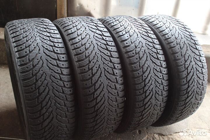 Nokian Tyres Hakkapeliitta 9 215/55 R17 98T