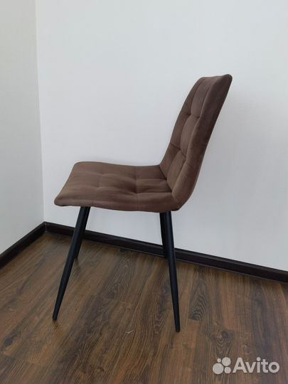 Стул кухонный коричневый