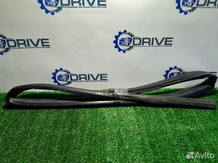 Уплотнитель стекла двери задний правый Lanos Sens