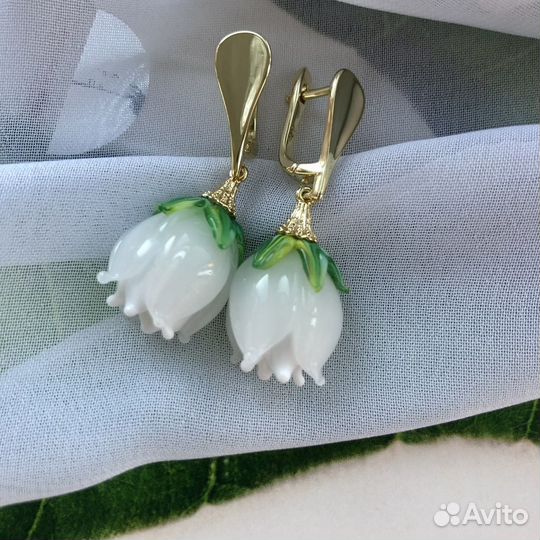 Серьги-колокольчики без плодоножки белые
