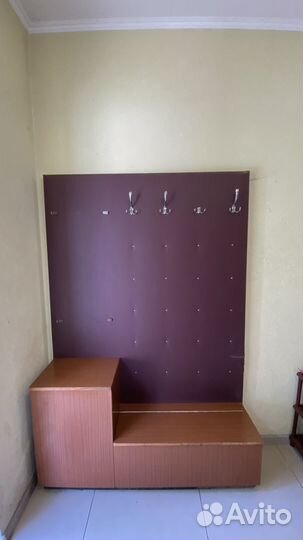 Прихожая с вешалкой