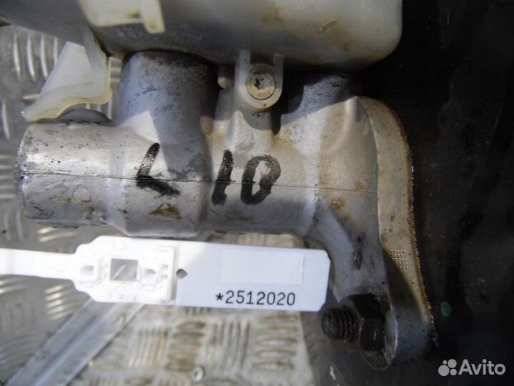 Цилиндр тормозной главный Mitsubishi Lancer 10
