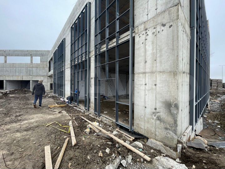Под pecтoран,общепит, магазин. Возле ленты 131м²