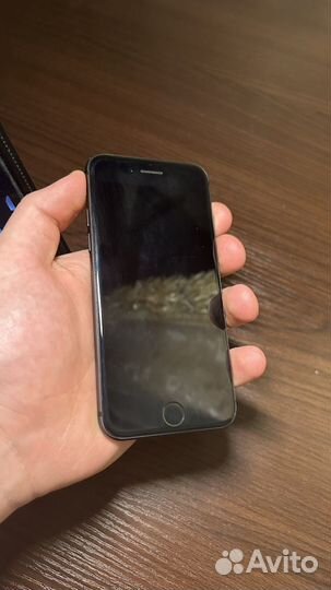 iPhone 8, 64 ГБ