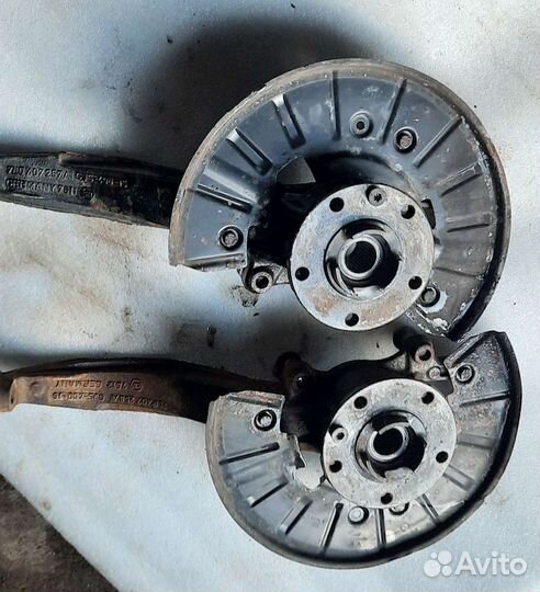 Кулак поворотный Фольксваген Туарег 1