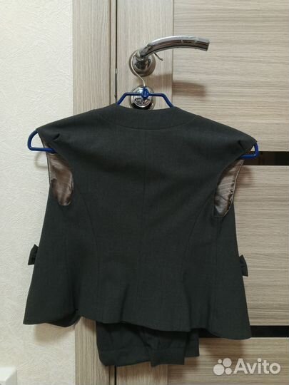 Жилетка и брюки школьная форма для девочки