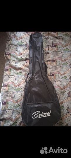 Акустическая гитара