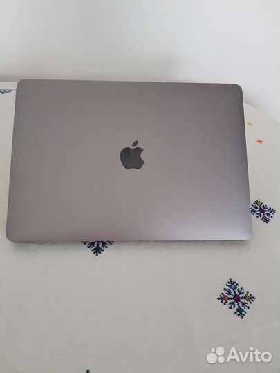Ноутбук Apple MacBook air 13 2020 m1 8gb 256