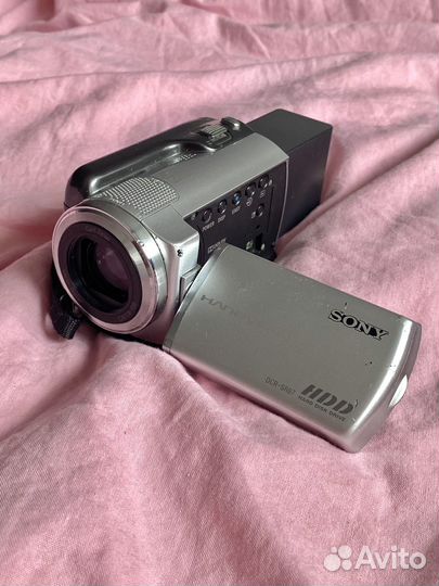 Винтажная камера sony handycam в стиле VHS