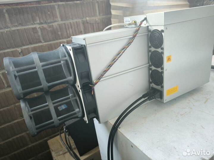 Antminer e9 pro 3680