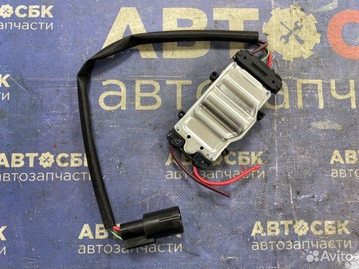 Блок управления вентилятором Ford Focus CB3