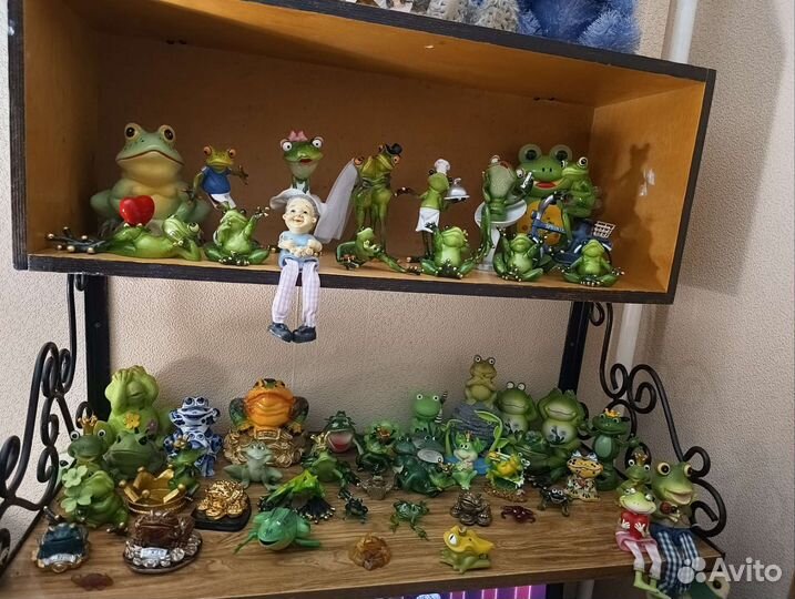 Лягушки фигурки и статуэтки