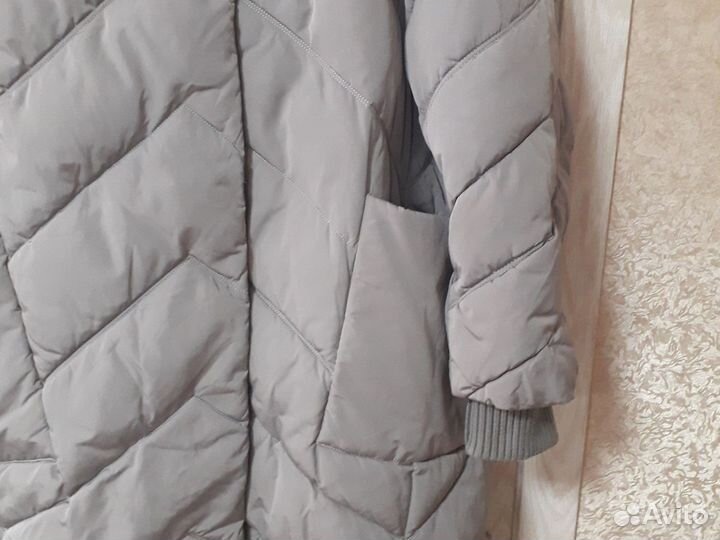 Пуховик женский.58-62раз.очень тёплый и лёгкая