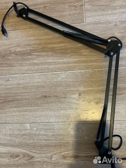 Студийный микрофон audio technica AT 2020