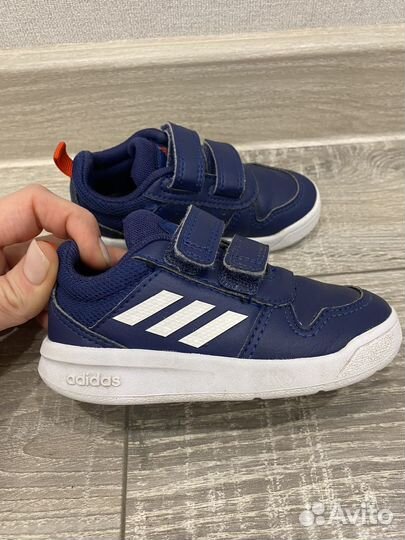 Кроссовки Adidas р/р 21 бу