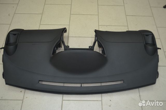 Торпедо панель приборов Тойота Ярис