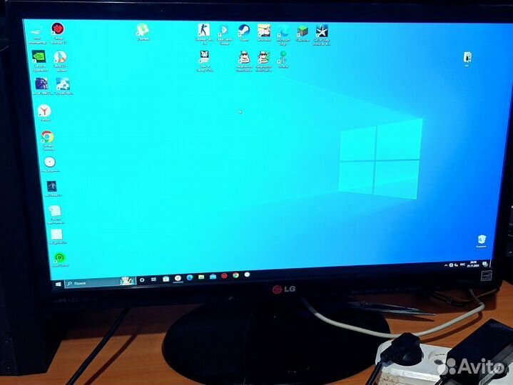 Монитор 22 дюйма