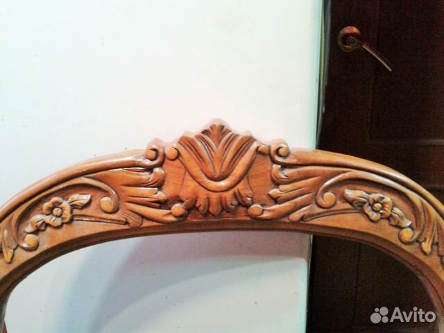 Рама для зеркала резная