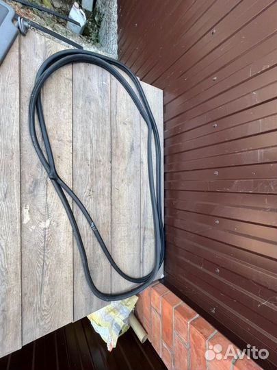 Уплотнительная резинка задняя Honda Civic 4D 1.8