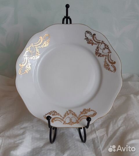 Тарелка фарфоровая десертная