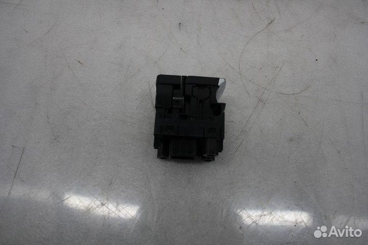 Кнопка стояночного тормоза mitsubishi outlander 20