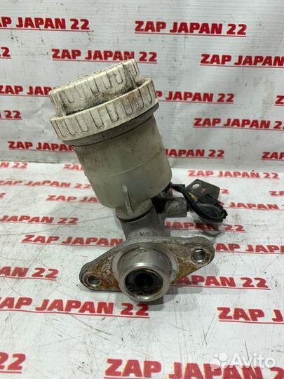 Главный тормозной цилиндр Mitsubishi Challenger