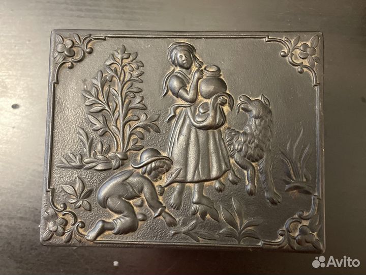 Шкатулка чугуннная, царская