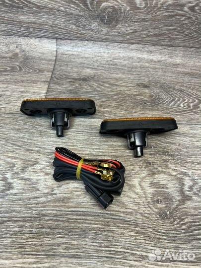 Фонарь габаритный боковой Ford trasit, 1671689