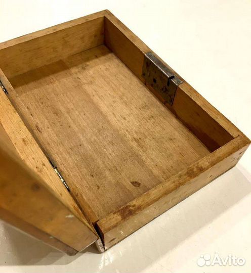 Деревянная шкатулка