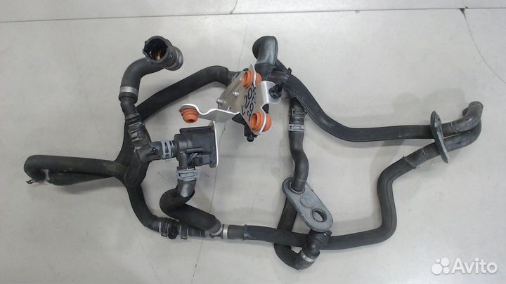 Насос водяной Audi A8 (D4), 2011