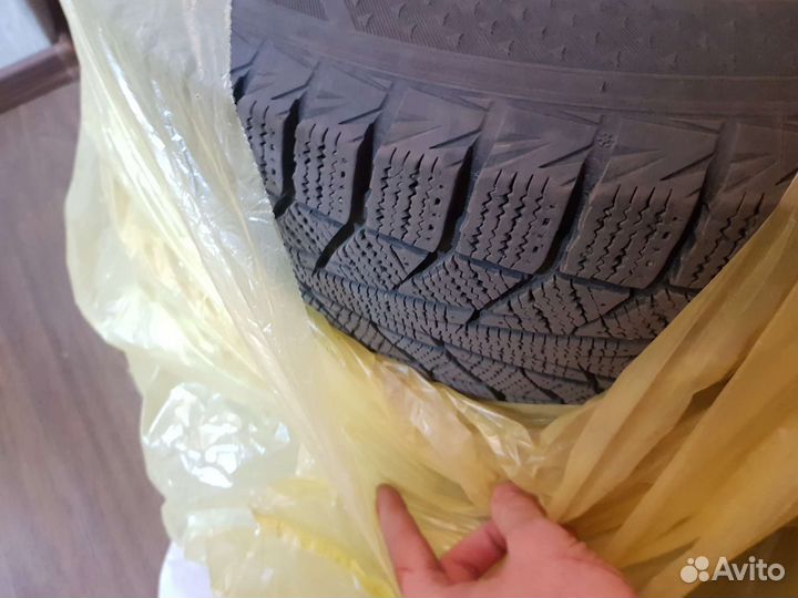 Hankook Winter I'Cept iZ 2 W616 205/60 R16