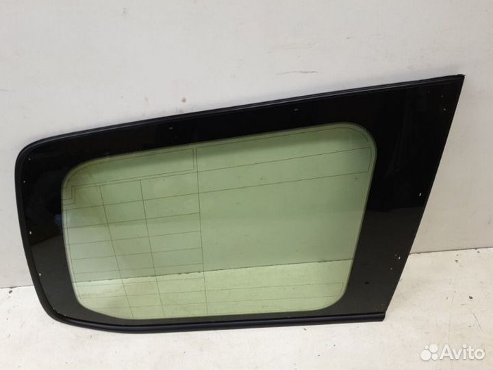 Стекло в крыло заднее правое Toyota Land Cruiser