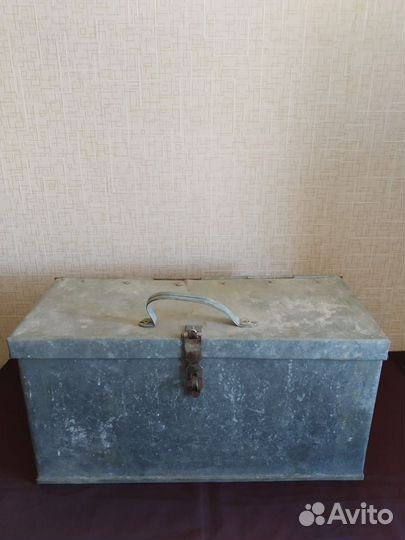 Ящик металлический.Размер:61/26/30см