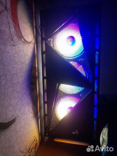 Игроой пк с аксессуарами