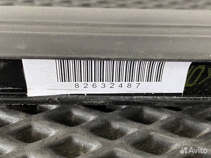 Резинка спойлера Volvo FH4 82632487